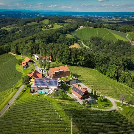 Gospodarstwo agroturystyczne Weingut-wohlfuehlzimmer Adam-lieleg *
