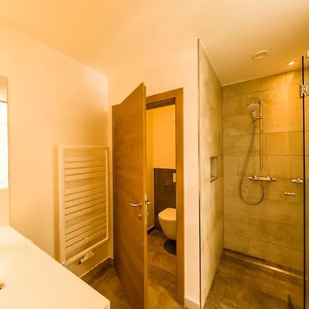 Weingut-wohlfuehlzimmer Adam-lieleg