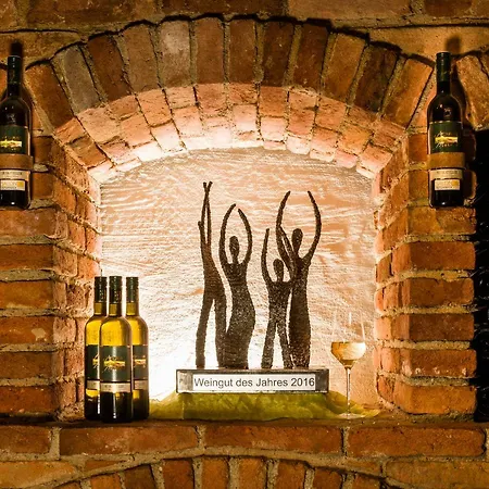 Weingut-wohlfuehlzimmer Adam-lieleg